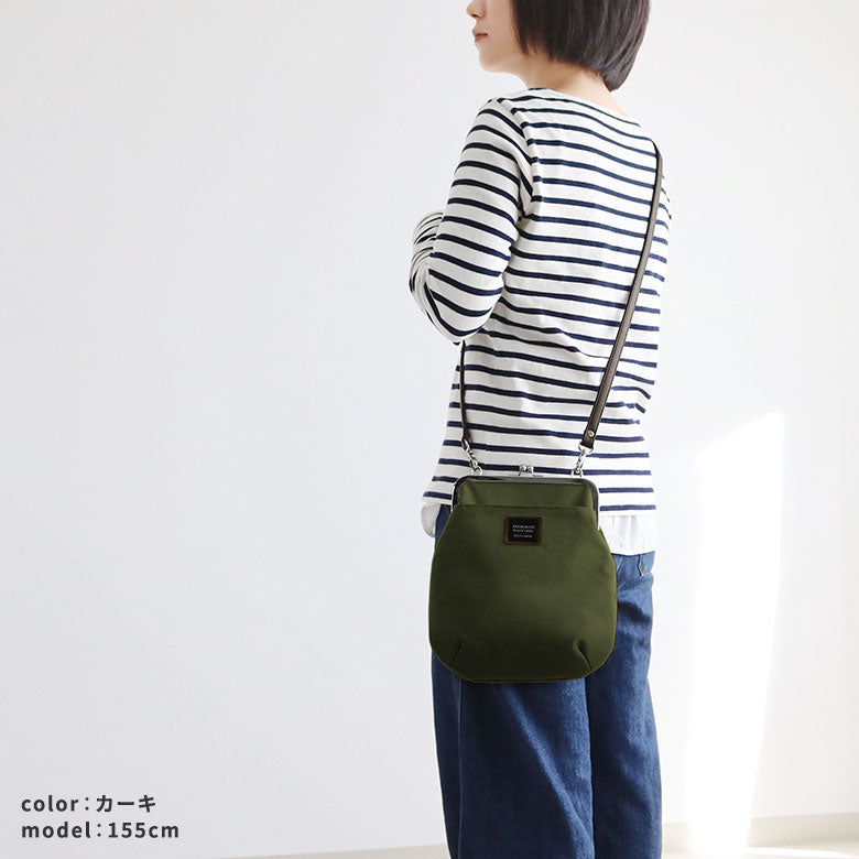 [In stock] Pocket-equipped flat shoulder bag [Cordura(R)]