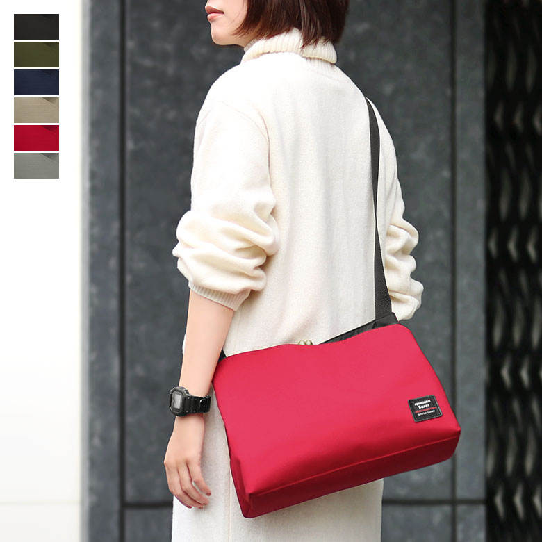 [In stock] Smart one-shoulder bag with clasp [Sarei Cordura(R) re/cor(TM)]